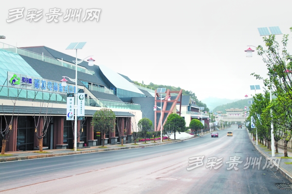 贵阳首届农业嘉年华开幕 城乡居民休闲花园(图4) 贵阳首届农业嘉年华开幕 城乡居民休闲花园(图4)