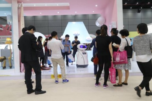 海尔定制亮相上海孕妈展 克路德强势助阵